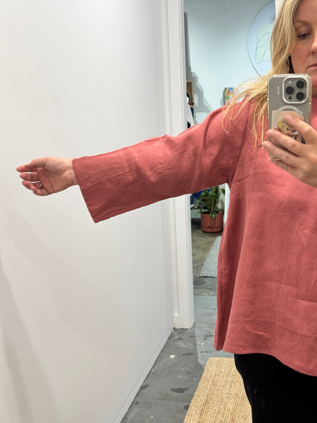 linen long sleeve top, image of sleeve length
