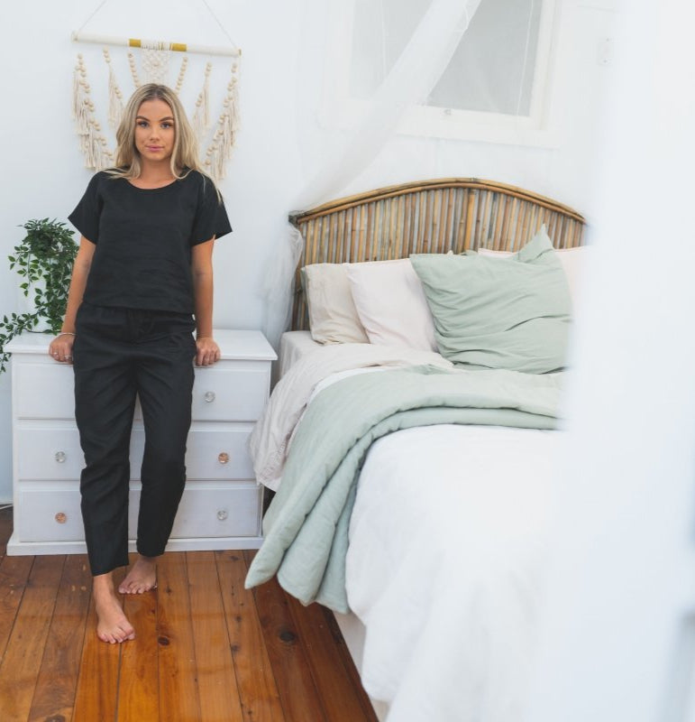 Linen Tee & Pant Set in Black - Pyjamas