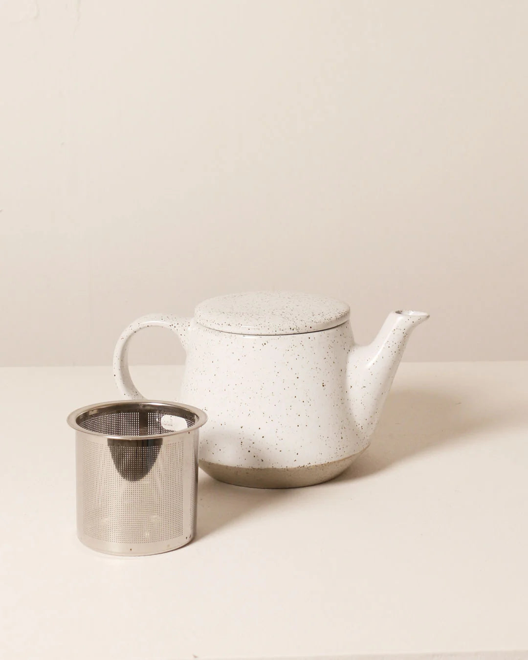 Robert Gordon Ceramic Teapot with Infuser in Speckled White