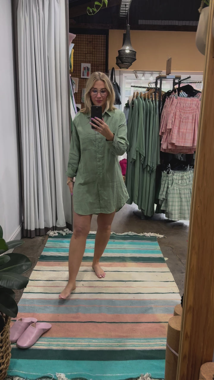 Long Linen Shirt in Pistachio