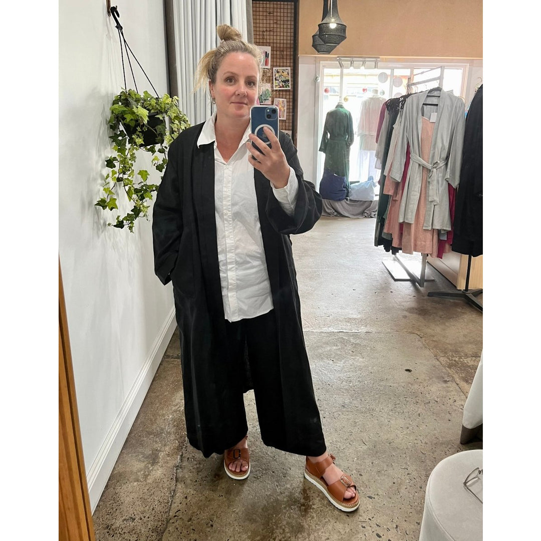 Linen Bathrobe in Black (Long) - Bathrobe
