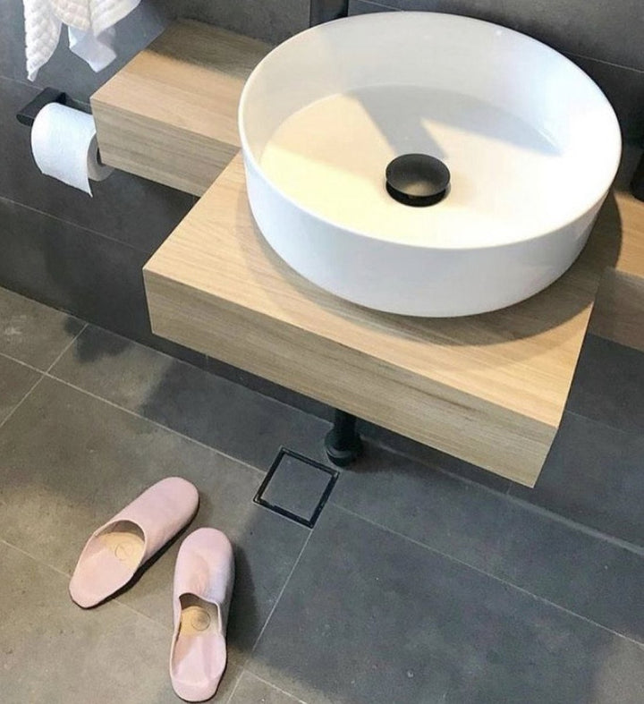 Moroccan Leather Babouche Slippers in Pink - Slippers