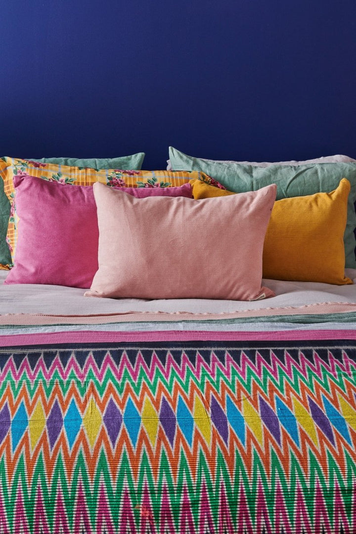 Patterned Throw - Throw Blanket