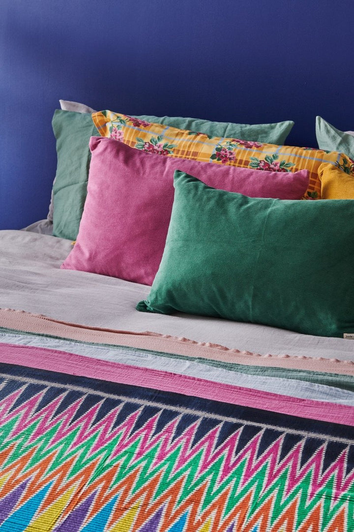 Patterned Throw - Throw Blanket