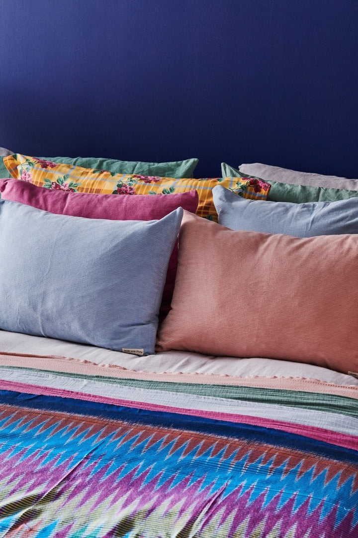 Patterned Throw - Throw Blanket