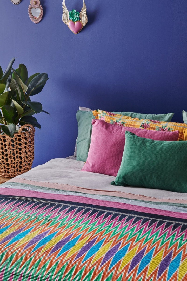 Patterned Throw - Throw Blanket