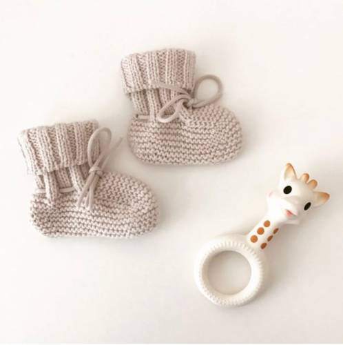 5 Reasons Sophie the Giraffe Makes the Perfect Baby Gift - Jade and May