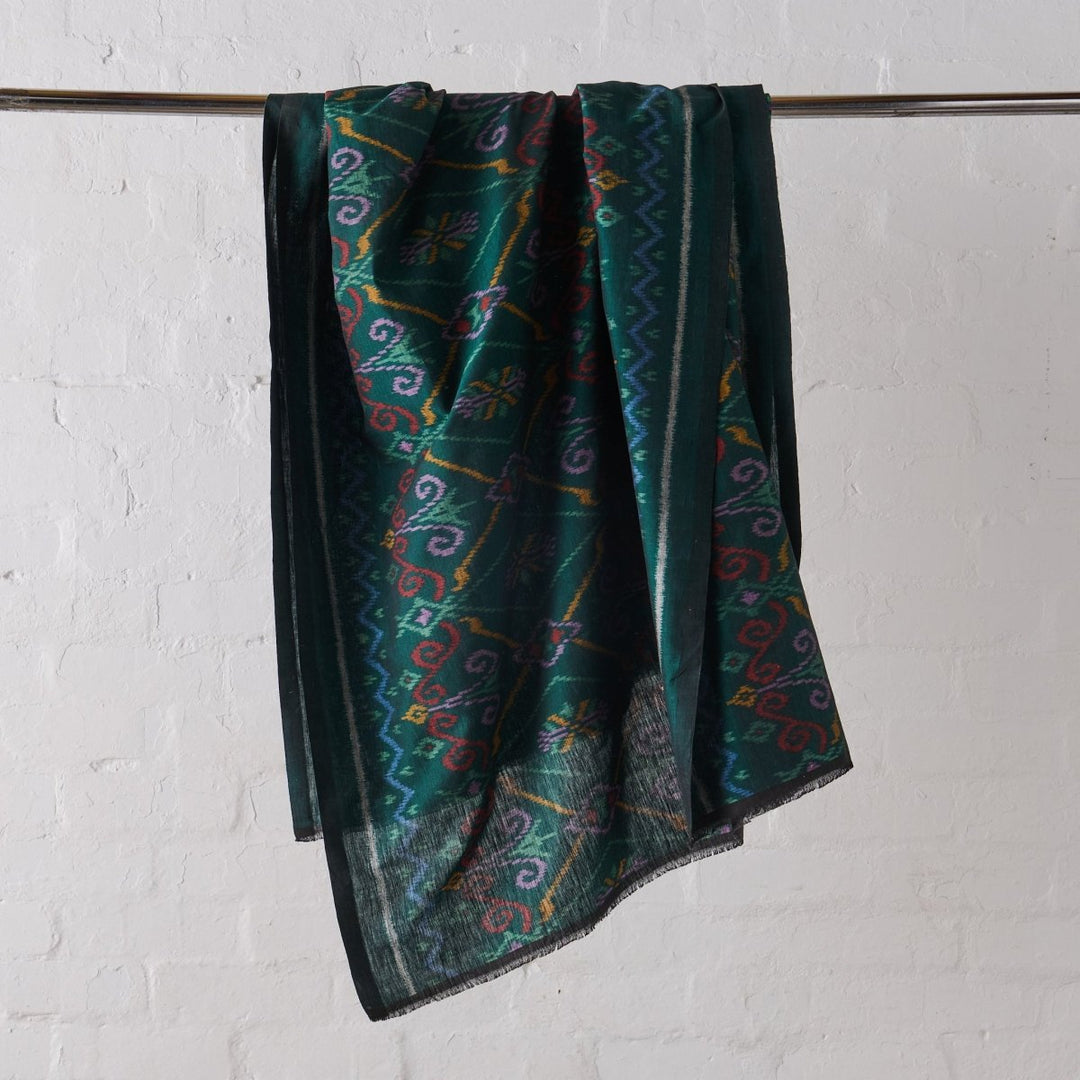 How to Style a Jade and May Colourful Throw (Without Even Trying Too Hard) - Jade and May