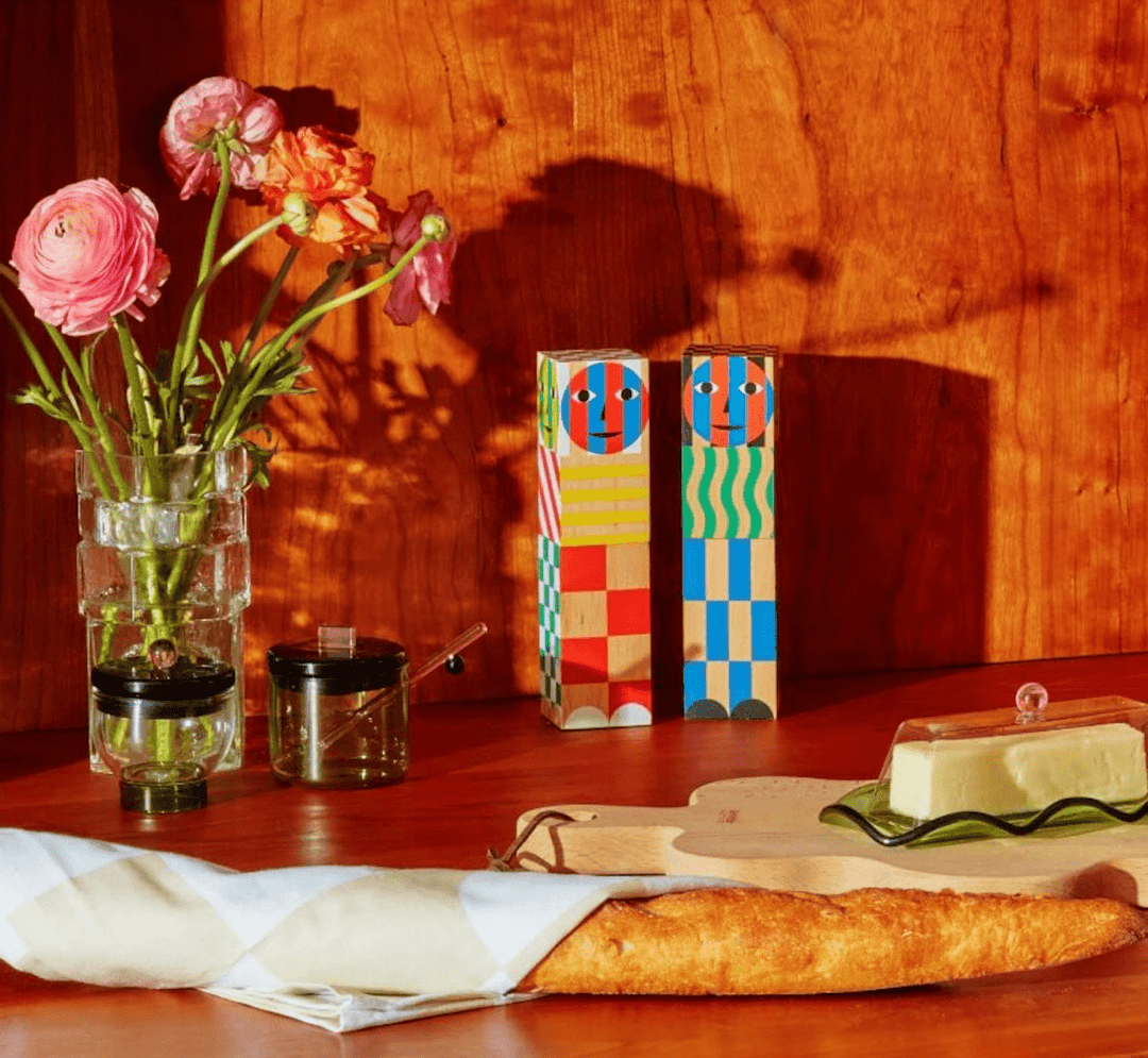 Dusen Dusen | Colourful Kitchen and DIning Room - Jade and May