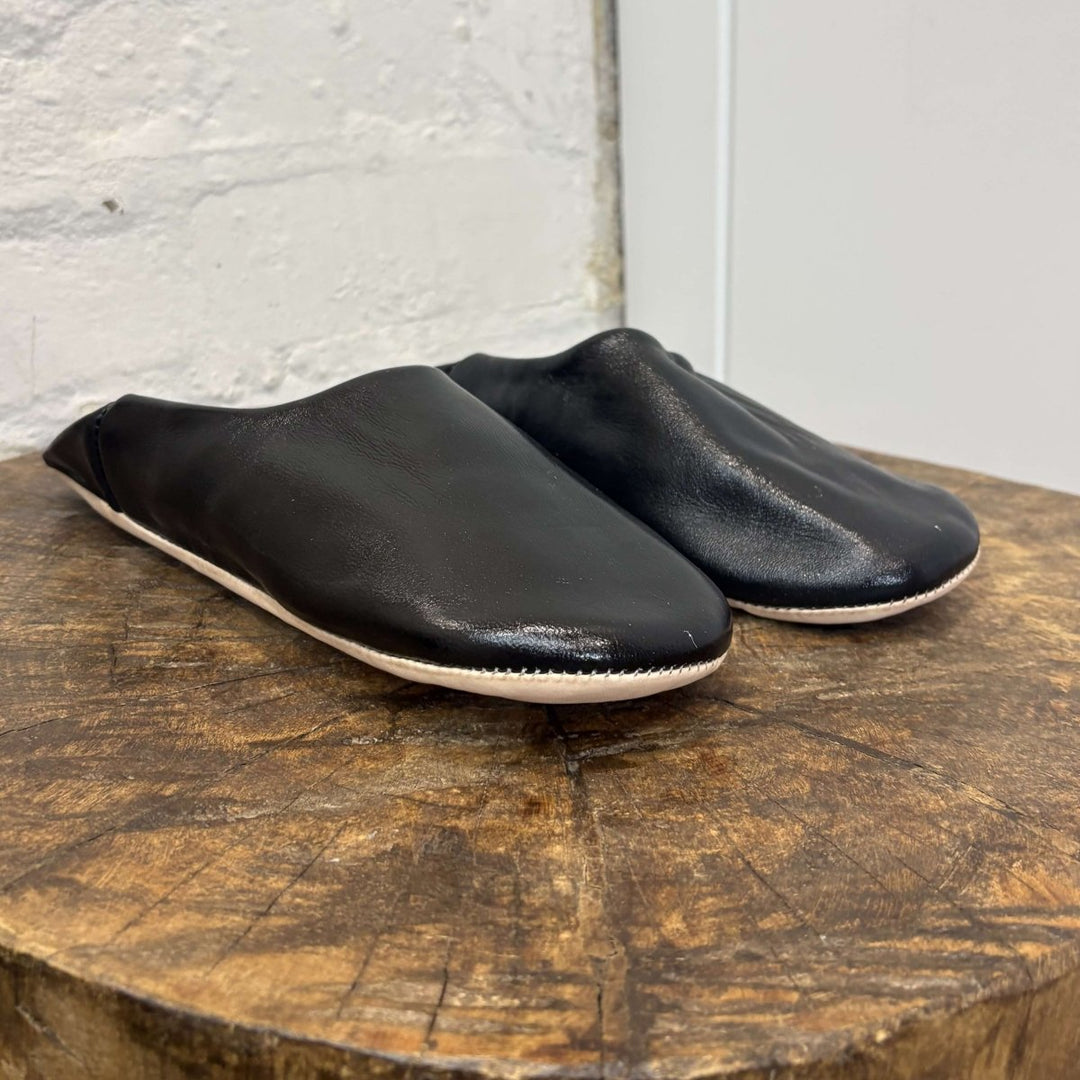 Babouche: Leather Moroccan Slippers in Black - Slippers - Moroccan Babouche Slippers