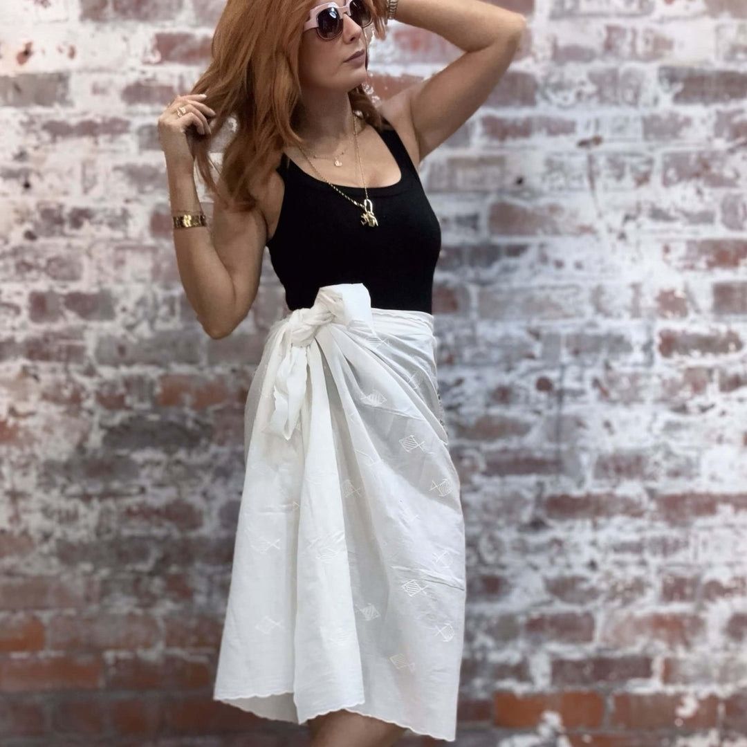 Cotton Sarong in White with an Embroidered Fish Pattern - Sarong