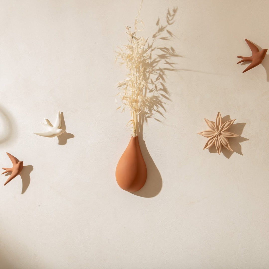 Monochromic French Ceramics - The Swallow (Volage) - Art